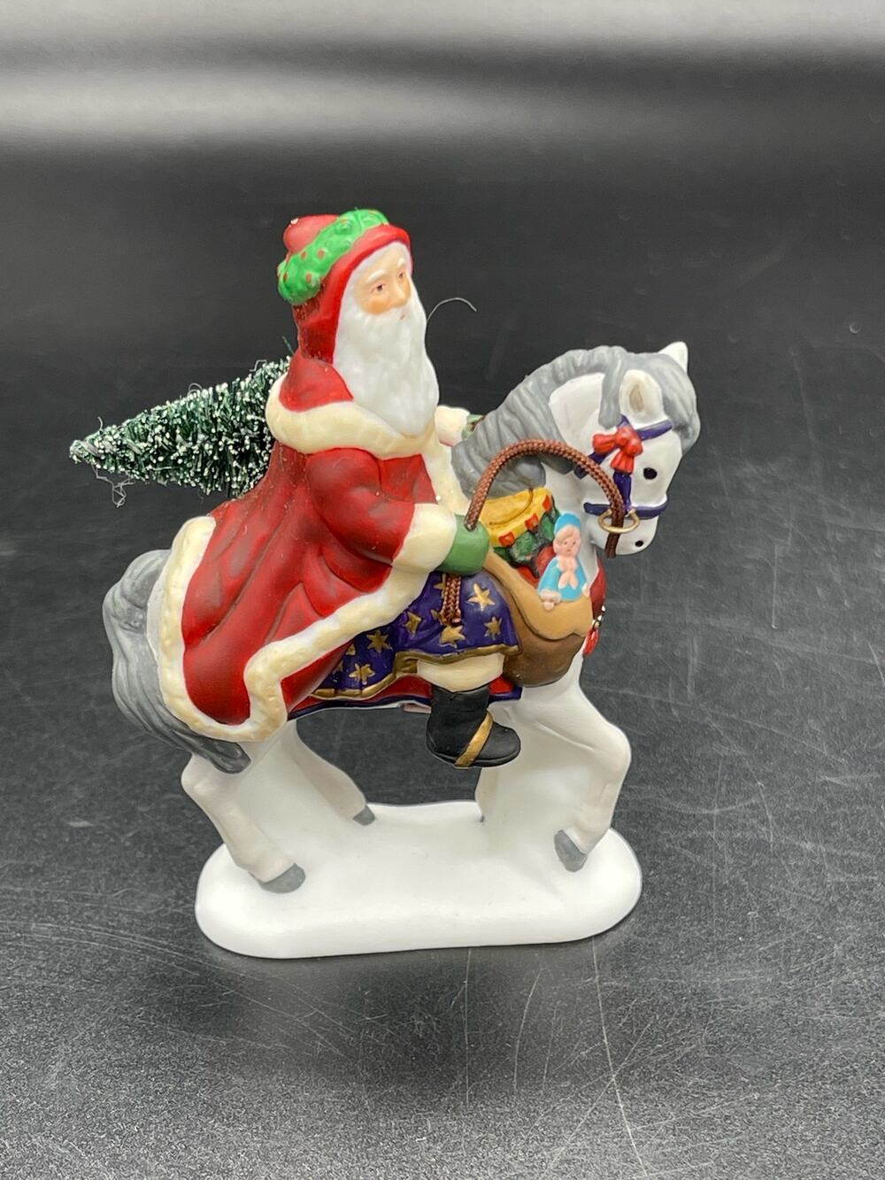 Dept 56 Here Comes Sinter Klaus Holiday Figurine 56.56646 Department 56 No Box
